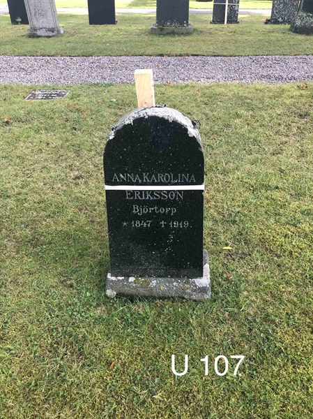 Grave number: AK U   107