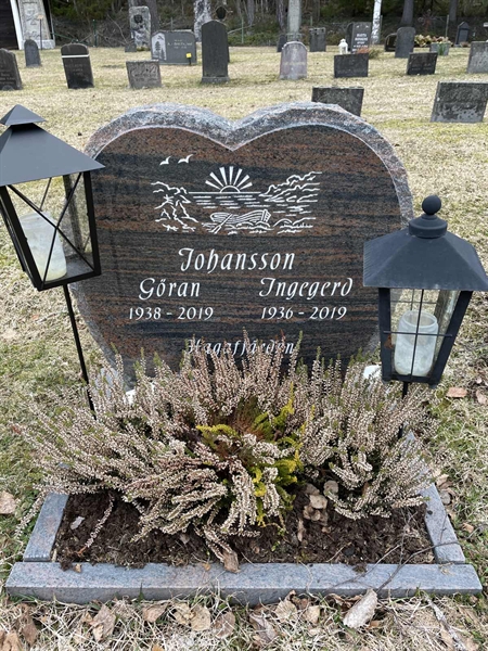 Grave number: R 2   141-E