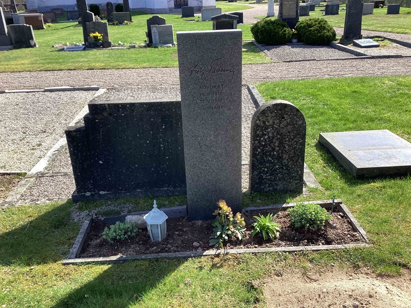 Grave number: VM F   127, 128