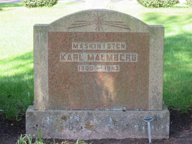Grave number: HÖB 23    18