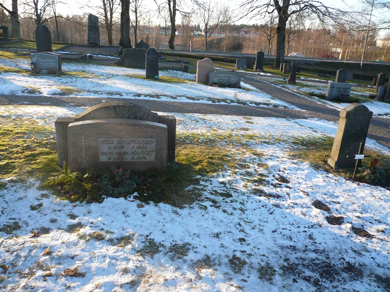 Grave number: B G  713, 714