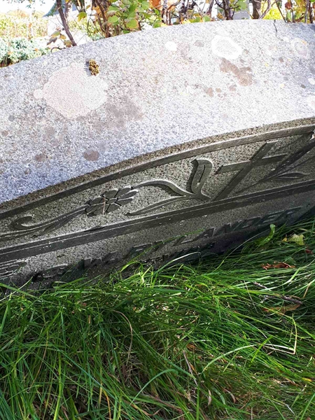 Grave number: GK F 1   213