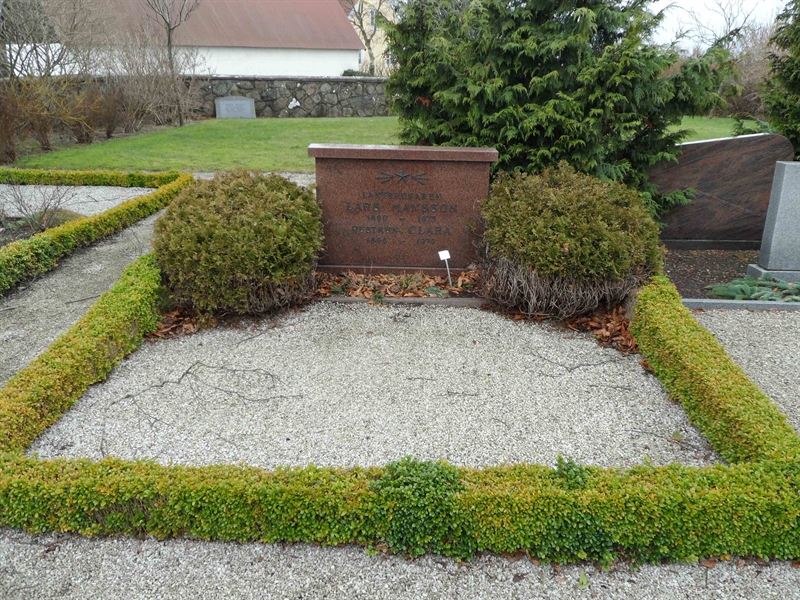 Grave number: BK D   138, 139