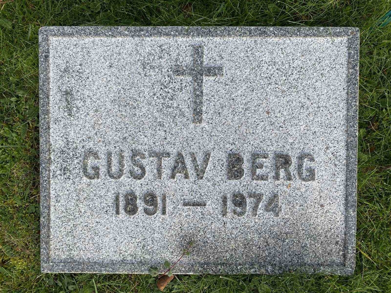 Grave number: 1 24     87