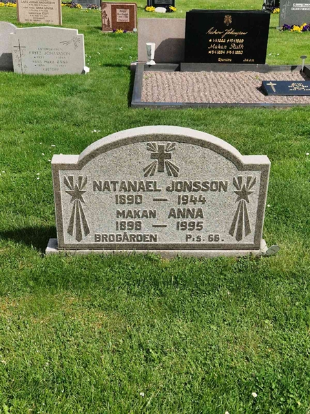 Hautatunnus: 04 A  166, 167