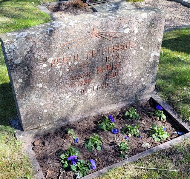 Grave number: JÄ 3 77:2