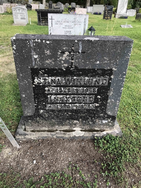 Grave number: UÖ KY   197, 198