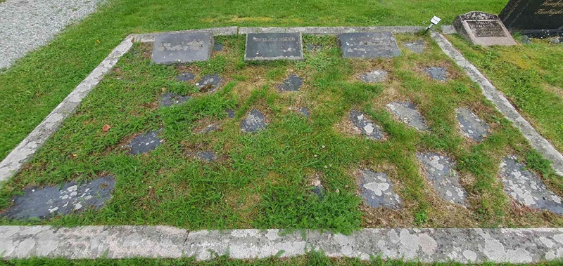 Grave number: 1 E    85-87