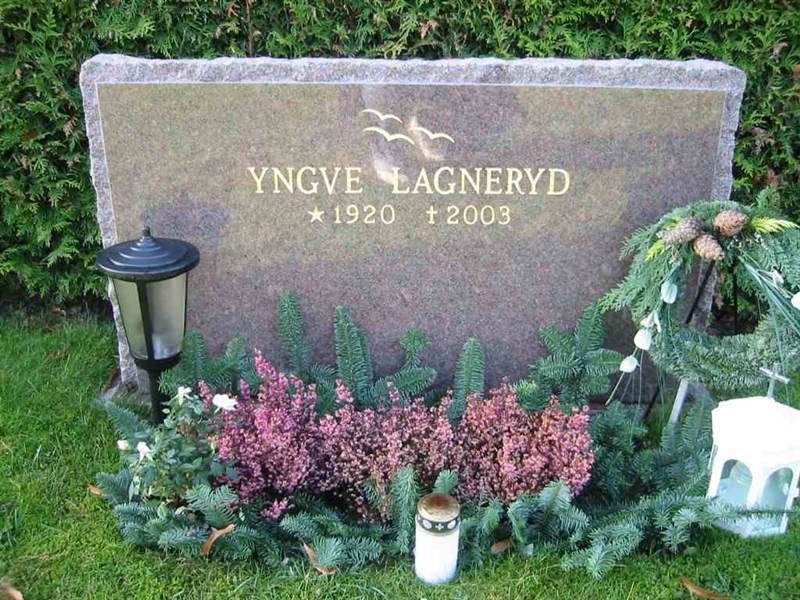 Grave number: KV D   56a-c