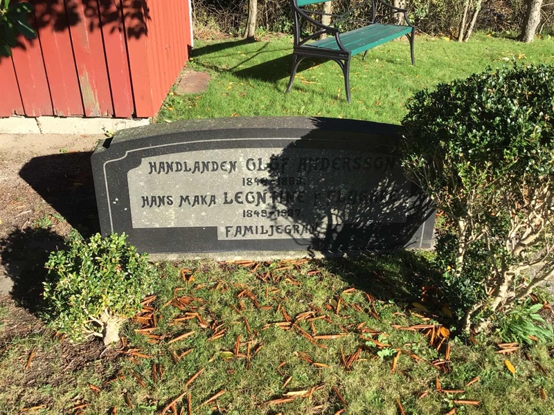 Grave number: LM 1 08  046