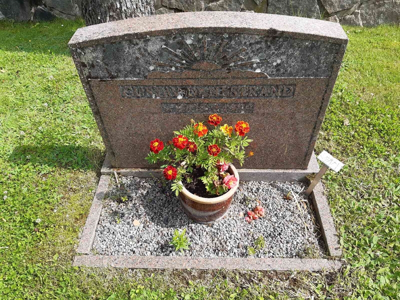 Grave number: Fr 1   597-598