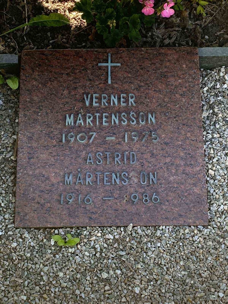 Grave number: VN U     8