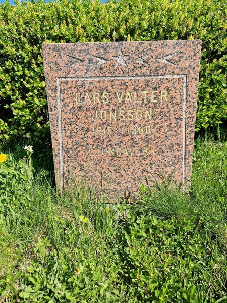 Grave number: 501 25 5121