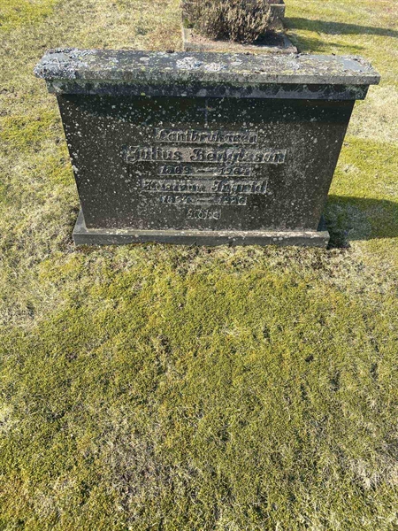 Grave number: 50 E    50A-B