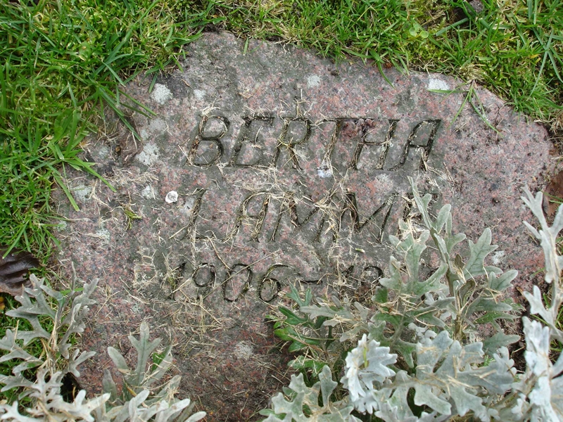Grave number: B N URNA   29