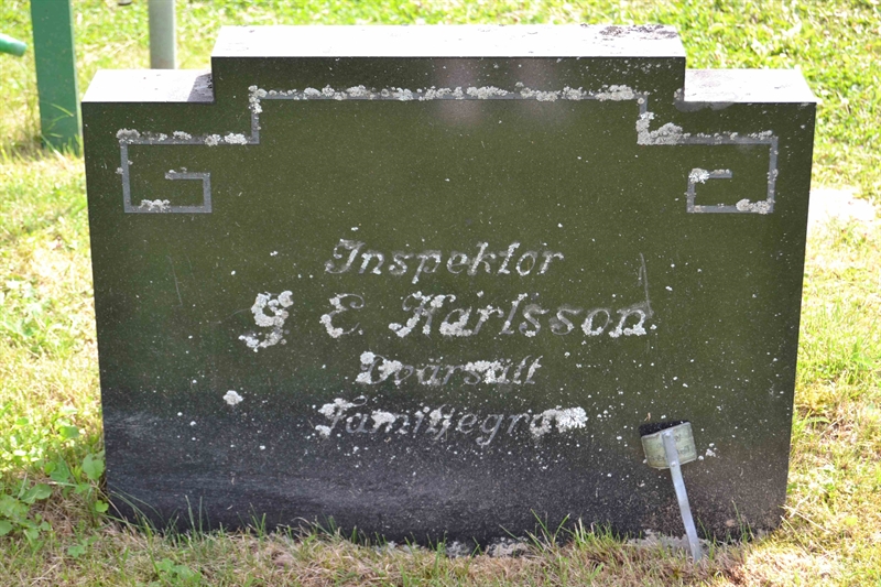 Grave number: 1 F   132