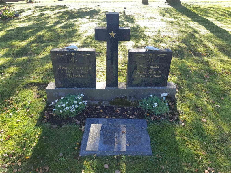 Hautatunnus: Fr 7   425-426