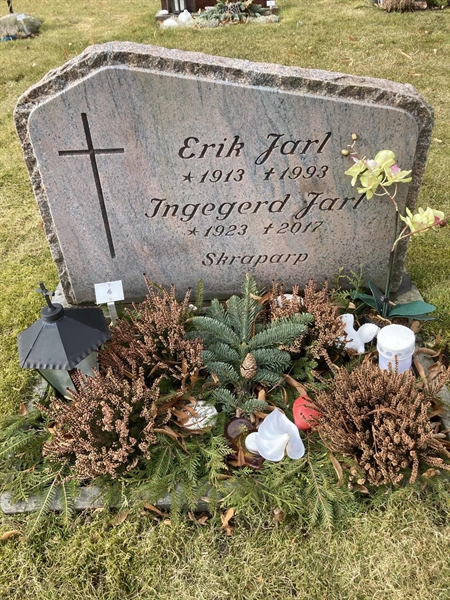 Grave number: Ö GK AB     4, 5