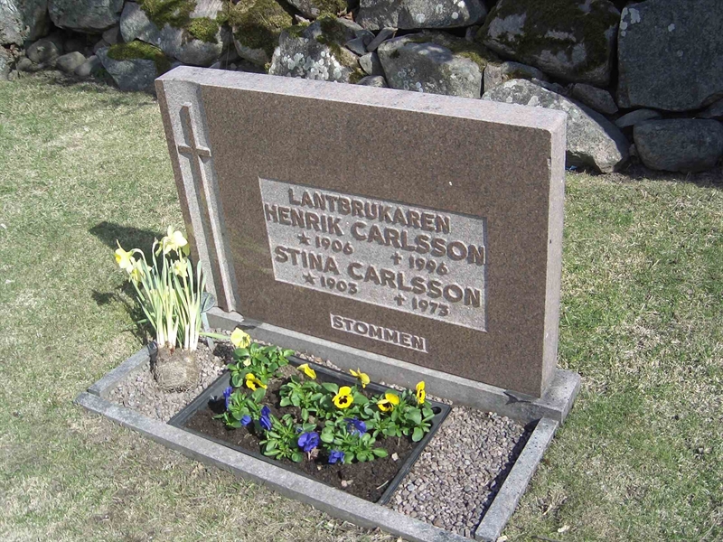 Grave number: 04 C   15, 16