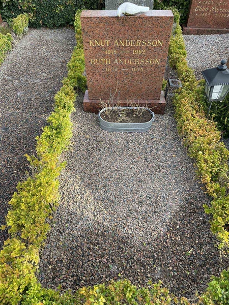 Grave number: EK K 1    56