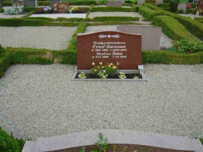 Grave number: Bo G    50b,   51b,   52b