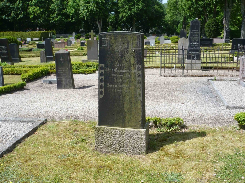 Grave number: 1 8    49