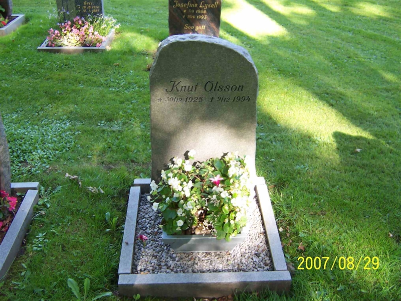 Grave number: 1 3 U2    16