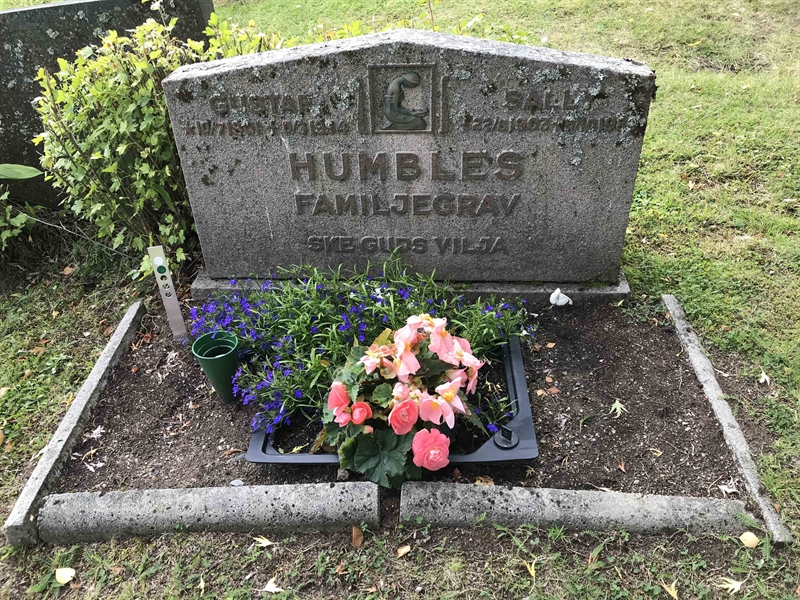 Grave number: UÖ KY   326, 327