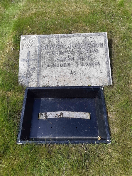 Grave number: KA 07    24