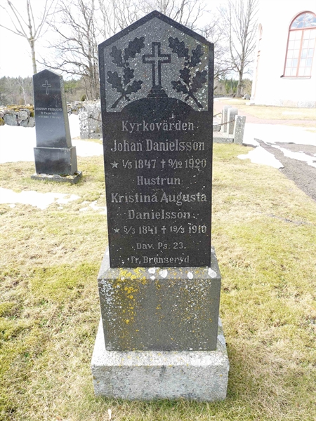 Grave number: SV 7   14