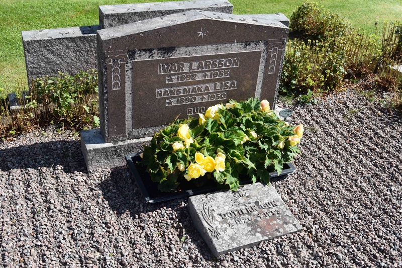 Grave number: 2 Ä    19