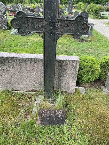 Gravnummer: N 4 3   354