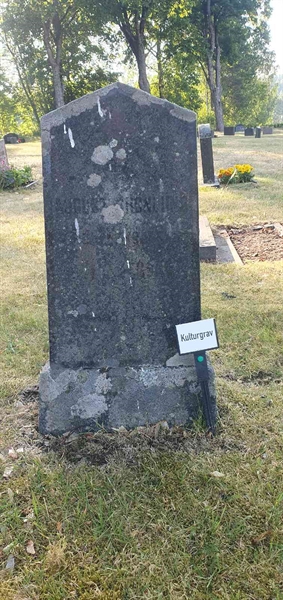 Grave number: 4 6    10