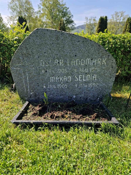 Grave number: 501 25 5192-5193