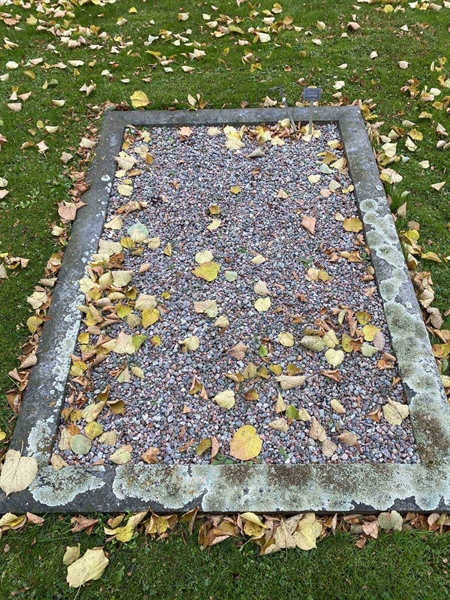 Grave number: 1 07    21