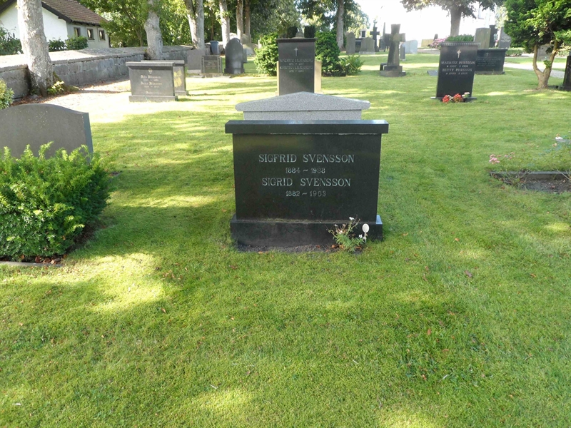 Grave number: SK G    13, 14