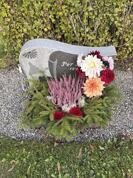 Grave number: 4 N ND   387