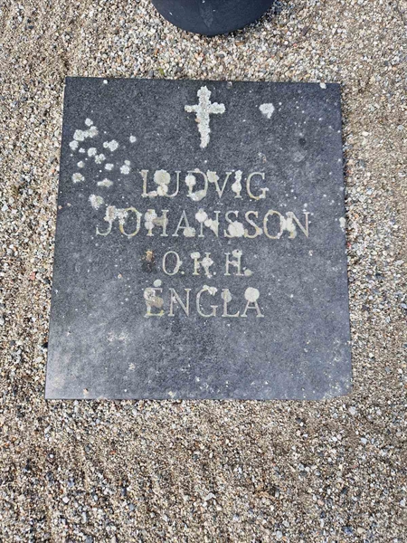 Grave number: 501 05 565-569