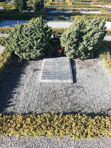 Grave number: NK D 57-58
