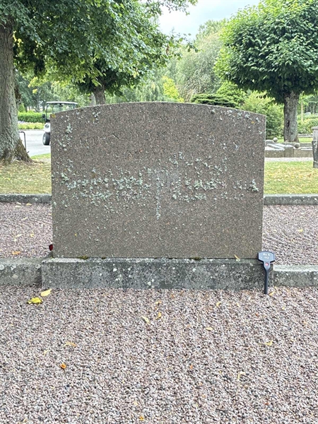Grave number: 33 6   112