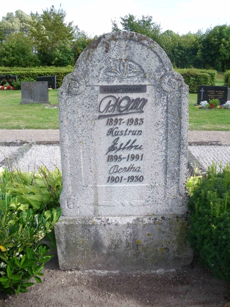 Grave number: NSK 05    30