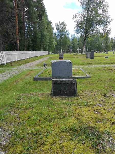 Gravnummer: POK 10    10