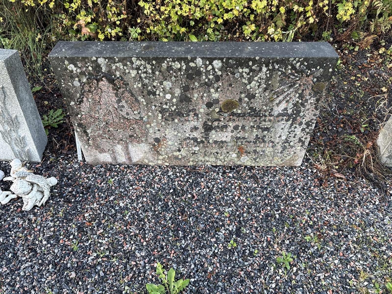 Hautatunnus: 4 N NB    18