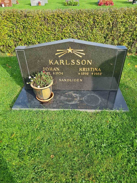Grave number: K1 05   311, 312