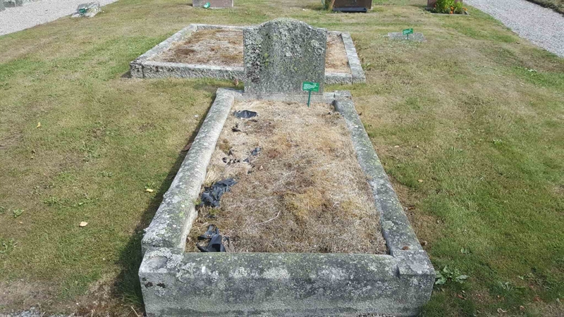 Grave number: LN 002  1038