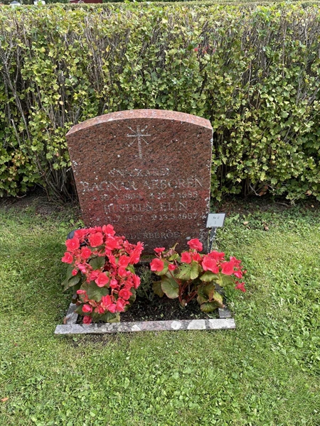 Grave number: 3 B     5