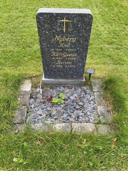 Hautatunnus: 2 E   161