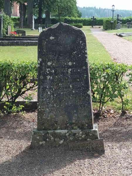 Grave number: SÖ 05   142