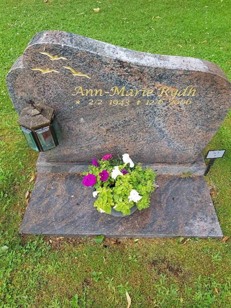 Grave number: Jä 05     9