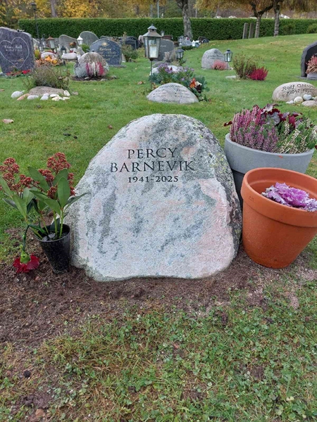 Grave number: GN 002  4123